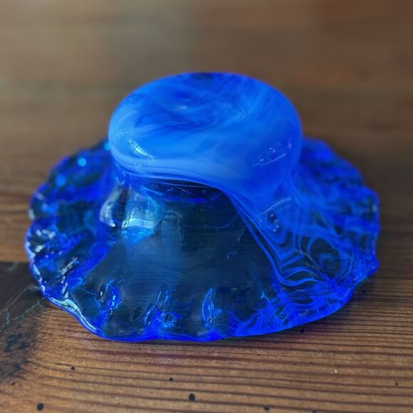 Stunning Hand Blown Blue Art Glass Bowl 6.75” Trinkets Treasures Light Catcher - Picture 6 of 10